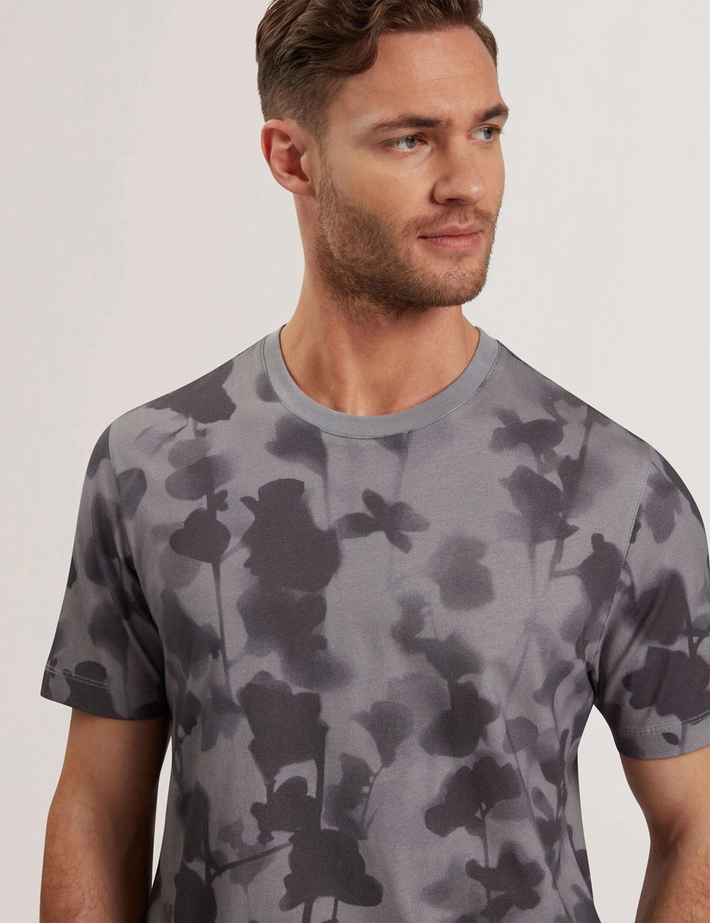 Men Ted Baker DENNISS - Monochrome Floral Print Cotton T-Shirts Dk-Grey | AFKO71368