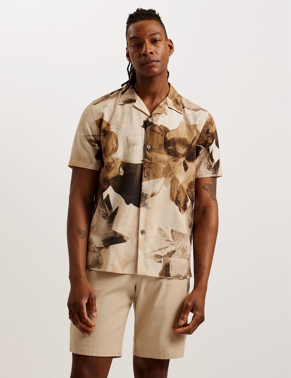 Men Ted Baker HENRIS - Short Sleeve Relaxed Floral Print Casual Shirts Ecru | SKRI20438