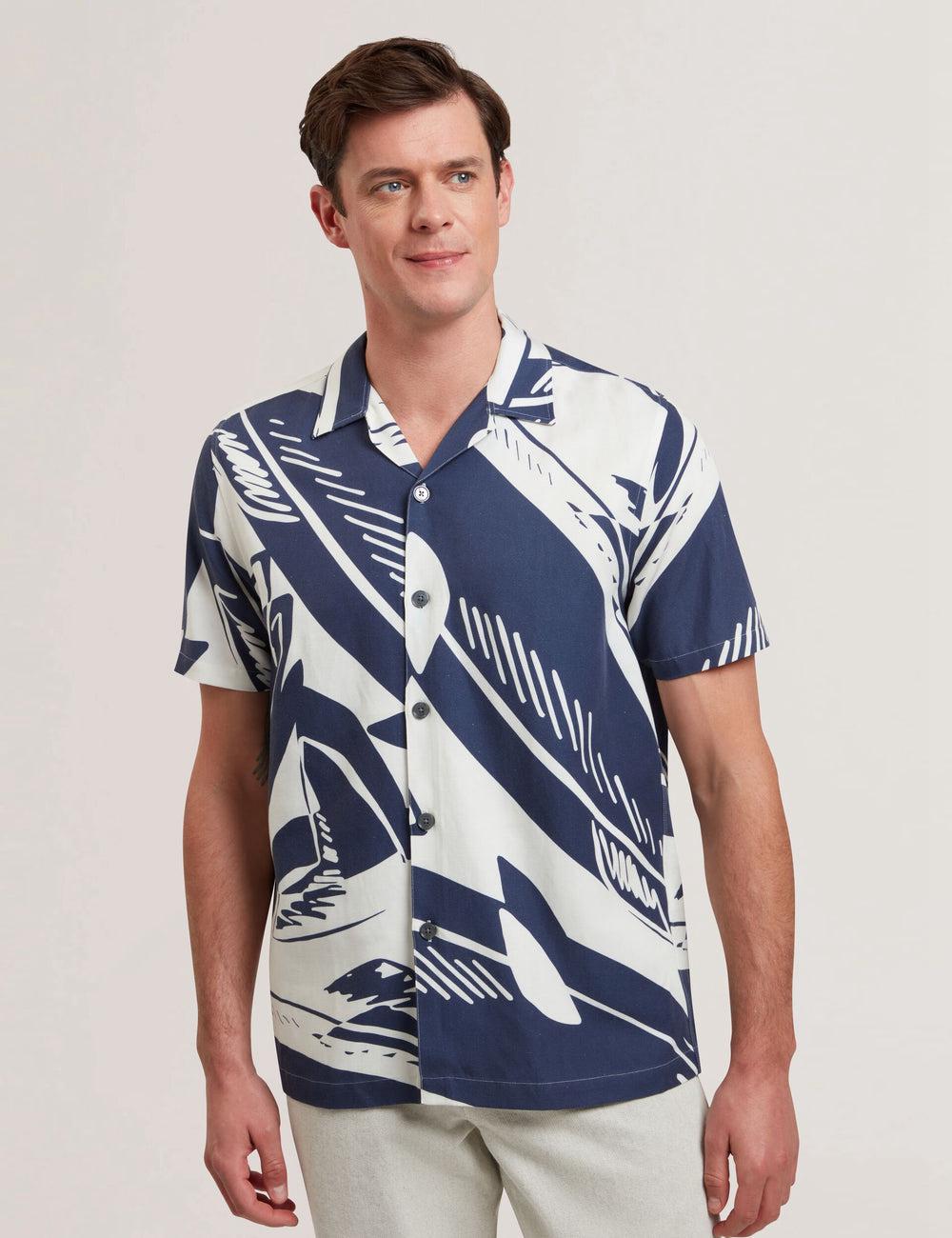 Men Ted Baker HEUKELS - Short Sleeve Relaxed Fish Print Casual Shirts Mid-Navy | PIUW69053