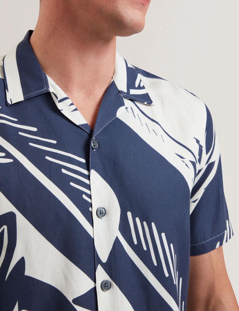 Men Ted Baker HEUKELS - Short Sleeve Relaxed Fish Print Casual Shirts Mid-Navy | PIUW69053