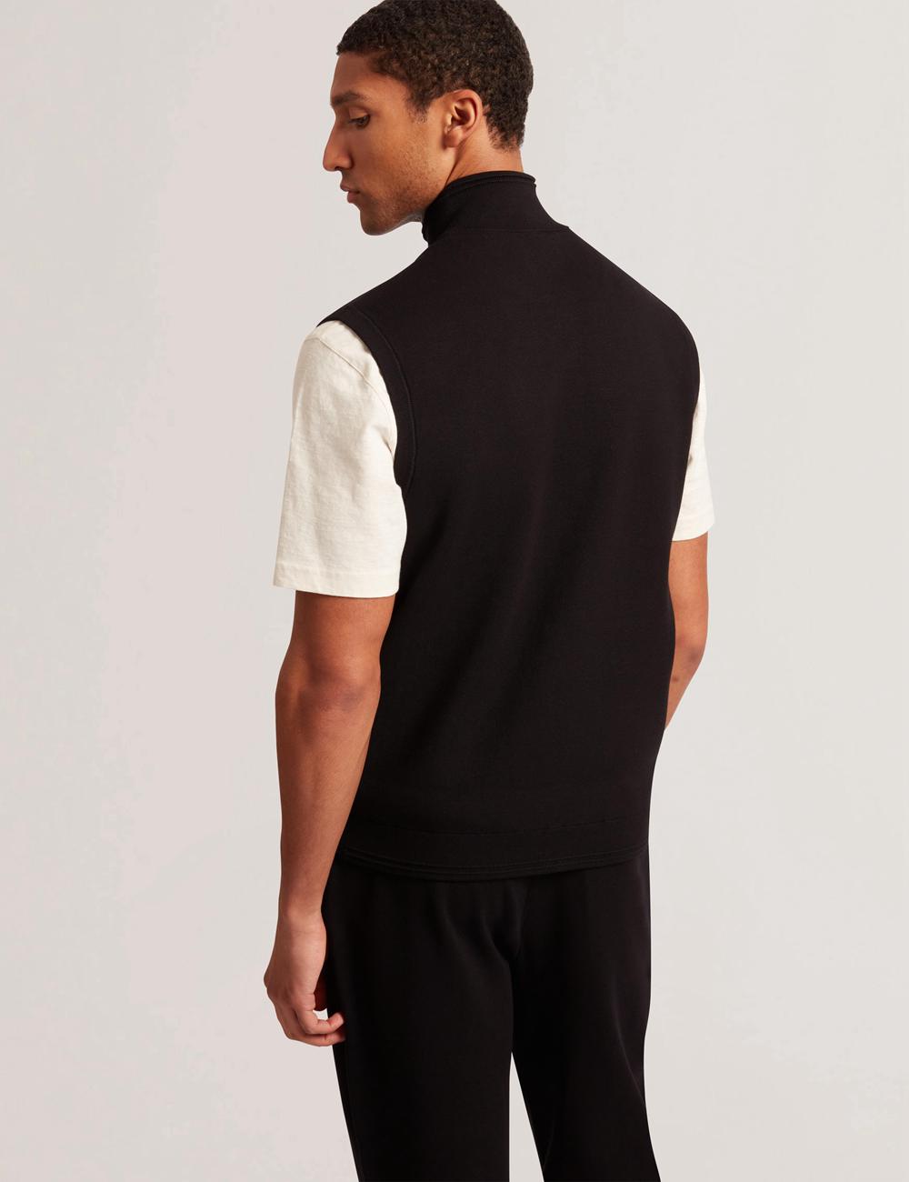 Men Ted Baker TERINCE - Zip-Through Funnel Neck Gillets Black | SINC21047
