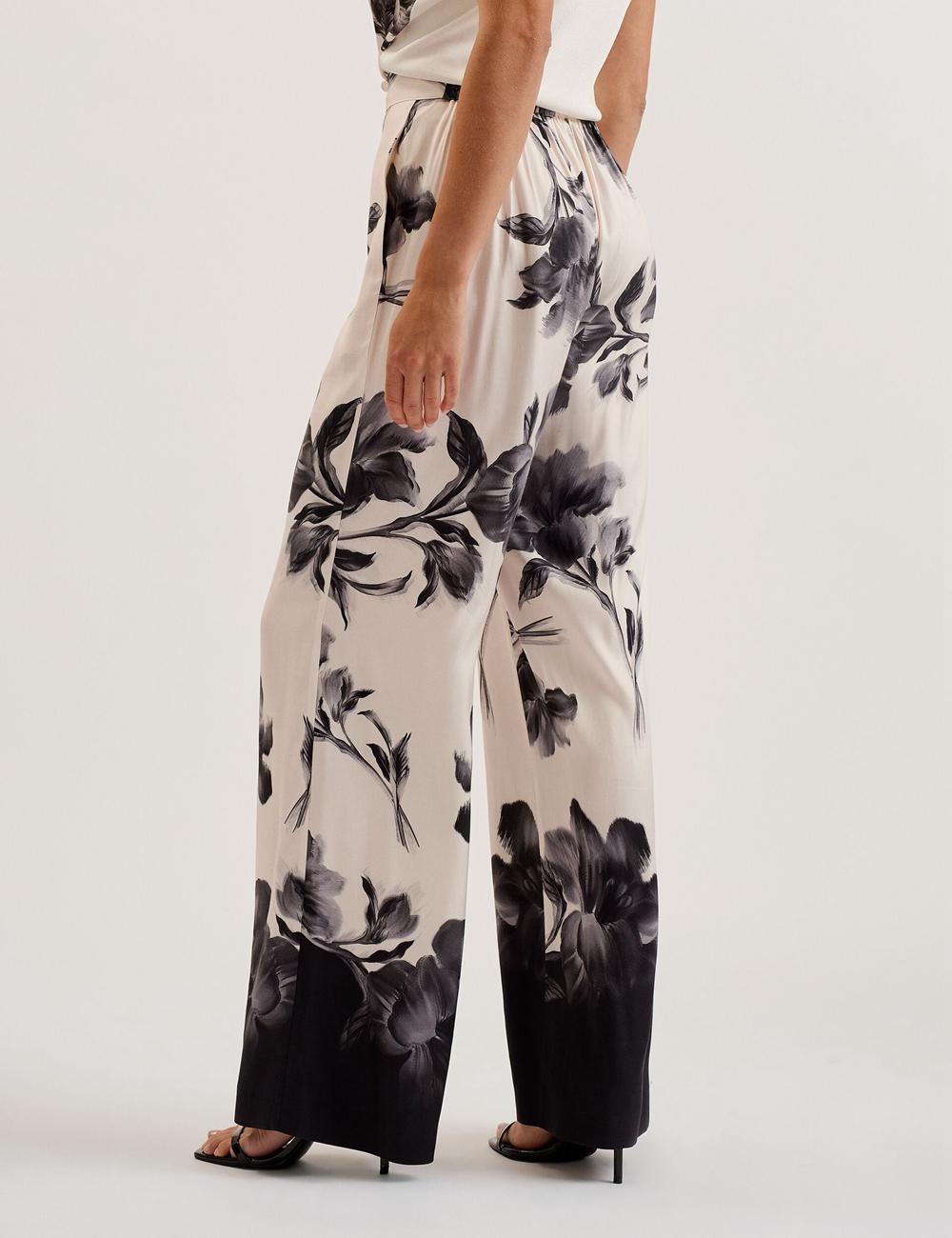 Women Ted Baker AWYNA - Floral Print Pull-On Wide Leg Trousers Black | YUXO51296
