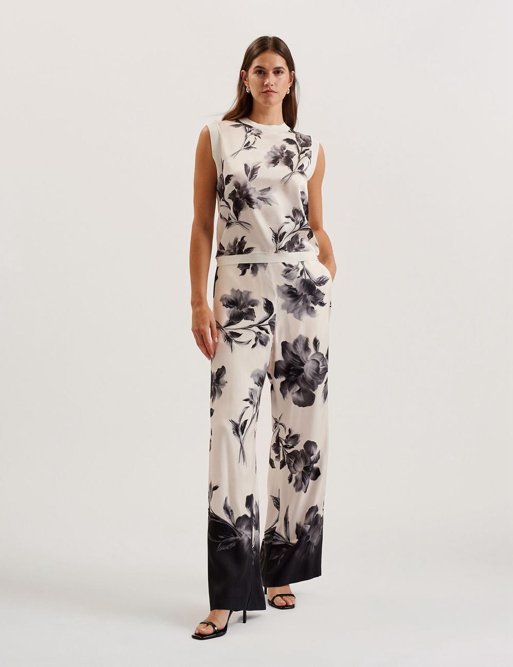 Women Ted Baker AWYNA - Floral Print Pull-On Wide Leg Trousers Black | YUXO51296