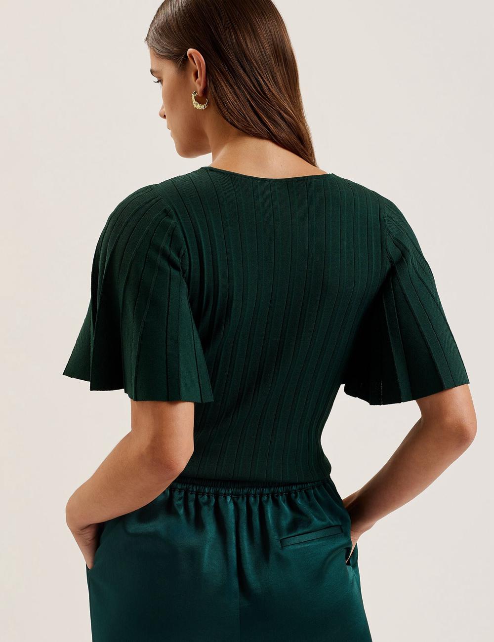 Women Ted Baker IIVANNA - Ribbed Knit Top With Fluted Short Sleeves Jumpers Dk-Green | AXVN21357