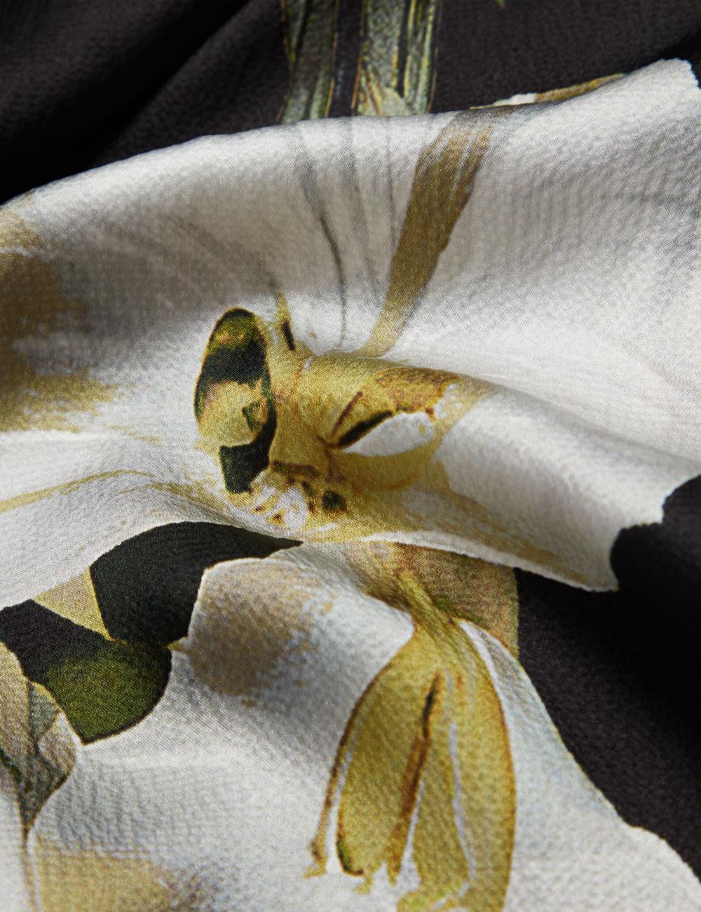 Women Ted Baker IRISSO - Floral Graphic Textured Long Silk Scarves Black | XEVP14763