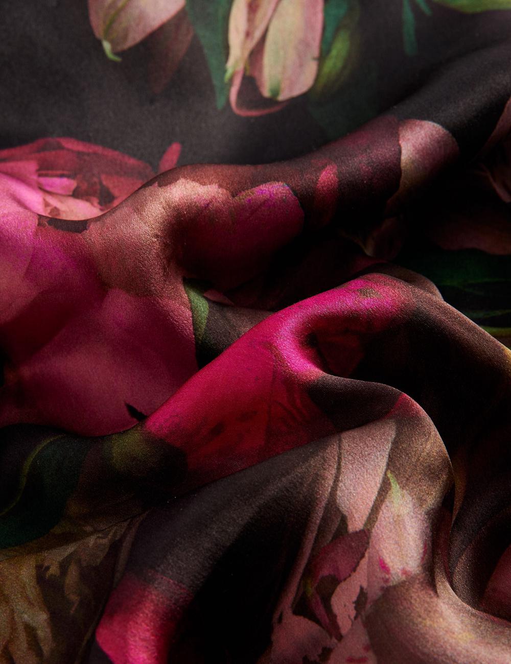 Women Ted Baker LEEEAA - Printed Silk Satin Square Scarves Black | XJUL37152