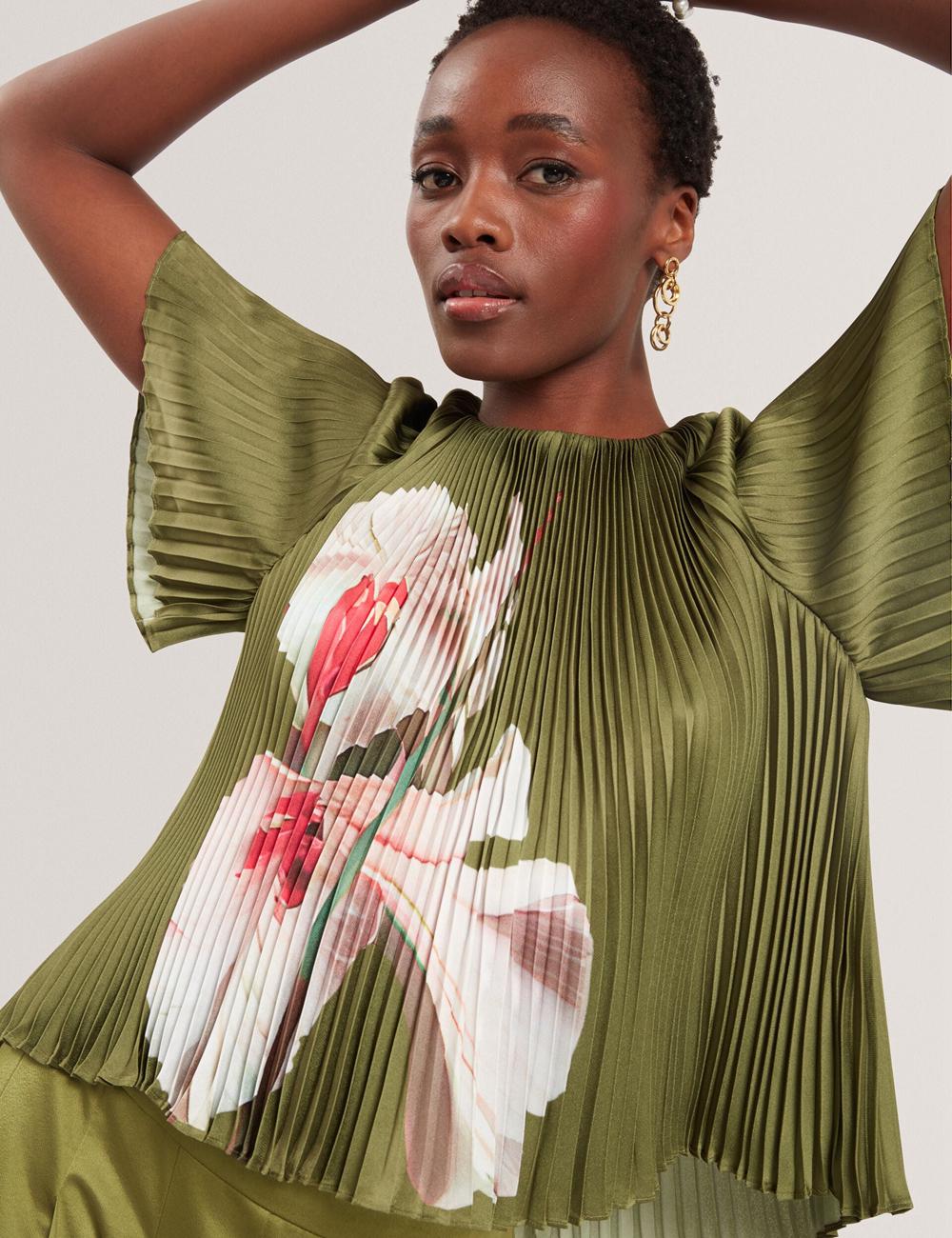 Women Ted Baker LIONAA - Floral Graphic Pleated Satin Short Sleeve Blouses Green | KZHV79816