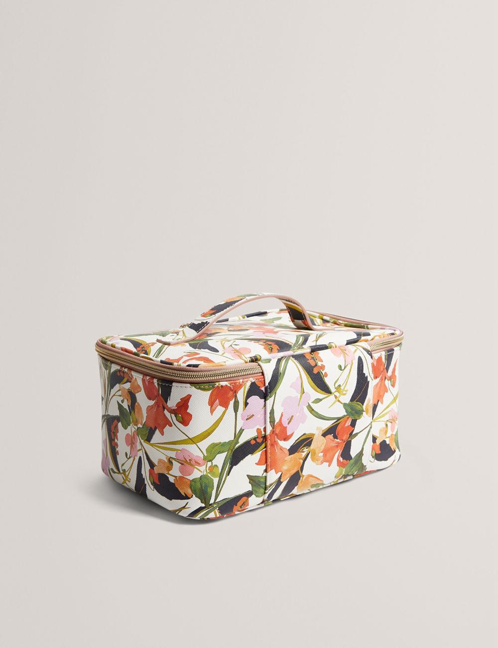 Women Ted Baker LOUISII - Floral PU Top Handle Large Wash Bags Nat-White | CSUQ78051