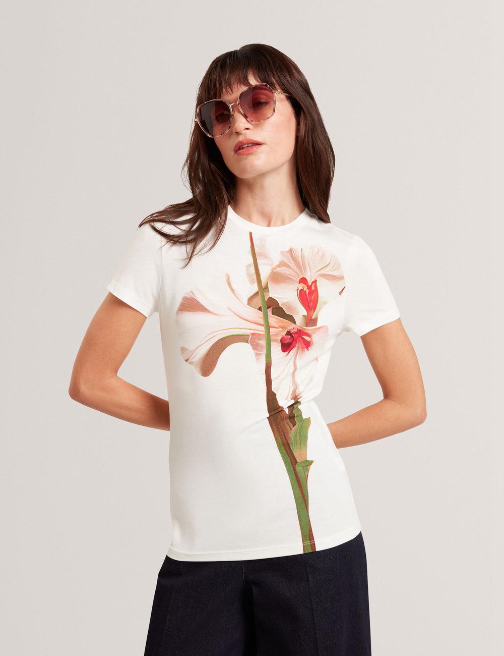 Women Ted Baker MEELIEE - Floral Graphic Fitted Crew Neck T-Shirts Nude-Pink | LNCQ61947