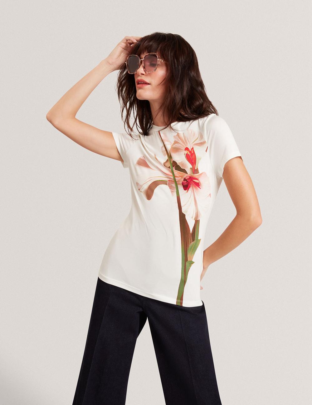 Women Ted Baker MEELIEE - Floral Graphic Fitted Crew Neck T-Shirts Nude-Pink | LNCQ61947