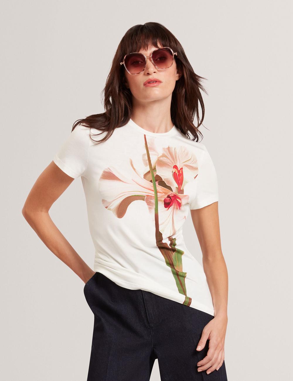 Women Ted Baker MEELIEE - Floral Graphic Fitted Crew Neck T-Shirts Nude-Pink | LNCQ61947