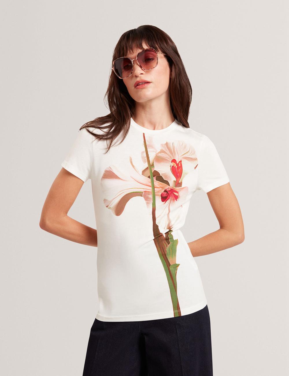 Women Ted Baker MEELIEE - Floral Graphic Fitted Crew Neck T-Shirts Nude-Pink | LNCQ61947
